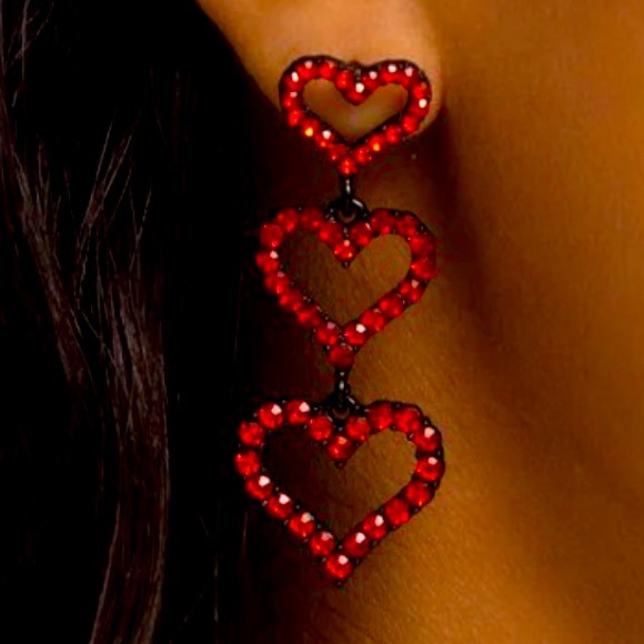 ❤️❤️❤️ “SWEETHEART SUCCESSION” RED POST DROP EARRINGS ~ PAPARAZZI❗️❤️❤️❤️ - Picture 2 of 4